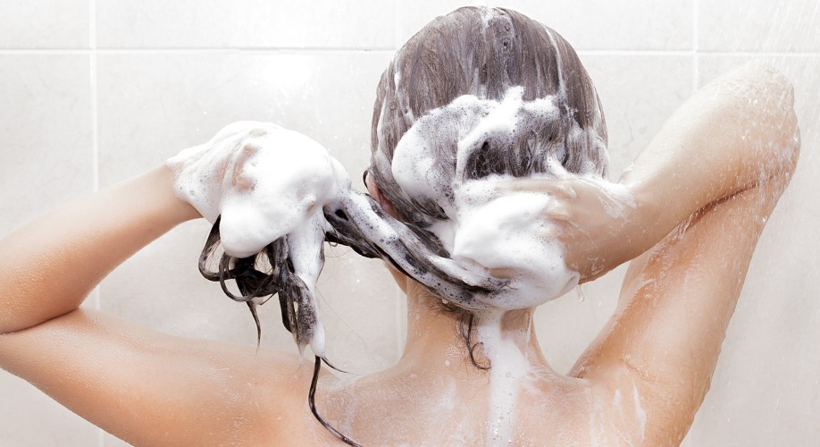 Особенности шампуней для жирных волос